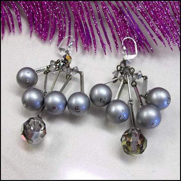 1950s Great Grey Pearl Crystal Chandelier Vintage Pierced Earrings - Picture 5 of 6